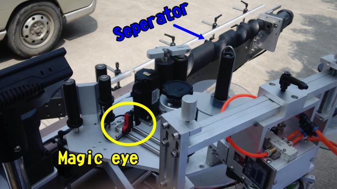 Stroj za nanašanje nalepk z lepilnim lakom za okrogle steklenice 220V 1,5HP 50 / 60HZ
