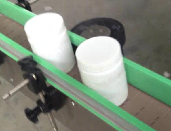 Stroj za etiketiranje okroglih steklenic, stroj za stekleničenje in etiketiranje kopelih kozarcev