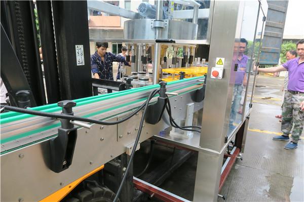 Zaslon na dotik PLC za strojno opremo za označevanje strojev z nalepkami za učinkovito steklenico