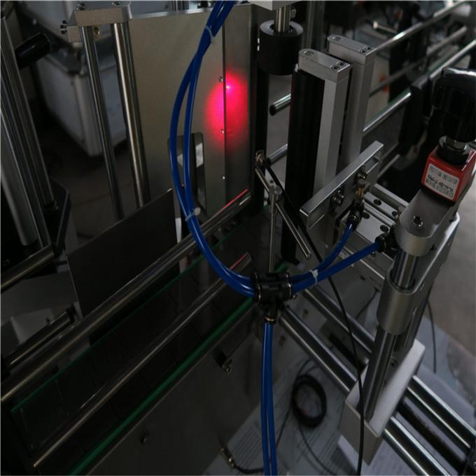 Stroj za apliciranje nalepk za steklenice vina Močan servo motor, označevalec steklenic za pivo