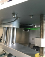 gornji stiskalni mehanizem zgornje steklenice avtomatski stroj za označevanje steklenic s certifikatom CE