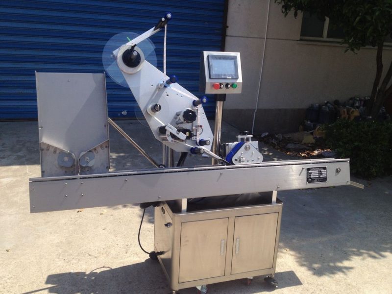 Kitajska Prilagojeni avtomatski stroj za etiketiranje vial za dobavitelja nalepk za majhne steklenice s penicilinom