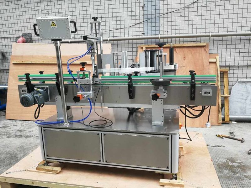 Kitajska Dobavitelj stroj za označevanje nalepk okrogle steklenice Pawpaw / Guava za polje s pijačo